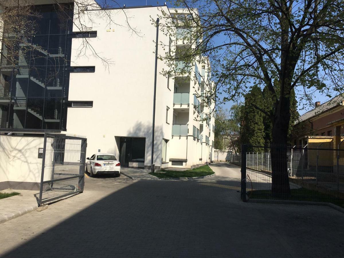 Belle Casa 34 Apartment Debrecen Ngoại thất bức ảnh